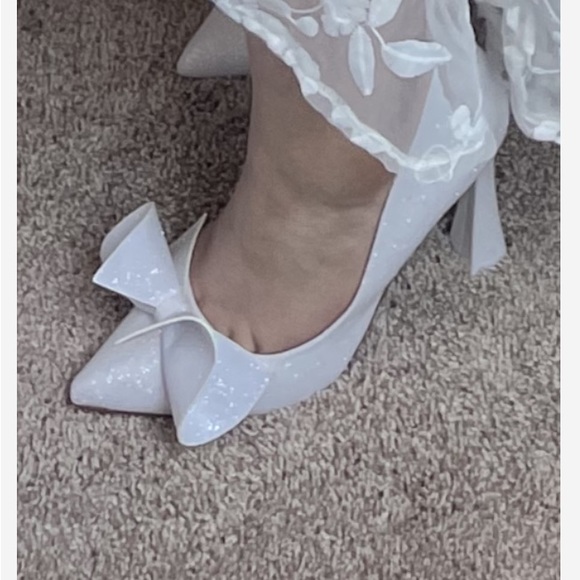 Betsey Johnson Shoes - Betsey Johnson Nobble Ivory Glitter Heels With Bow